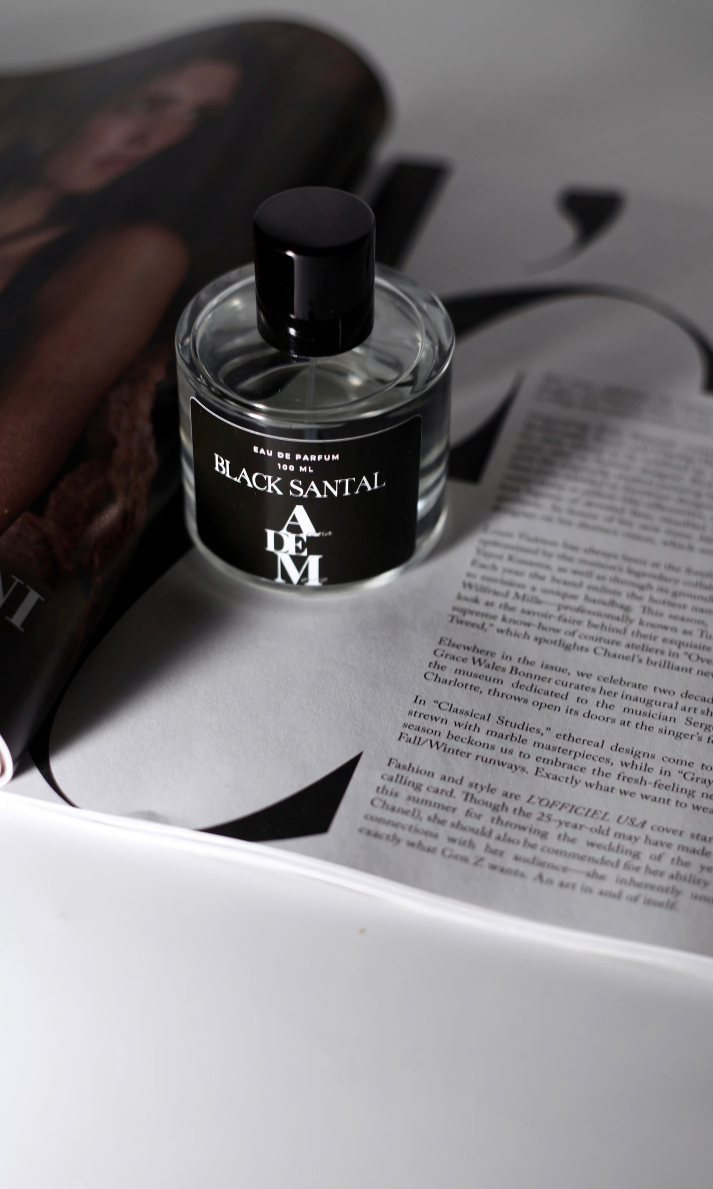 BLACK SANTAL