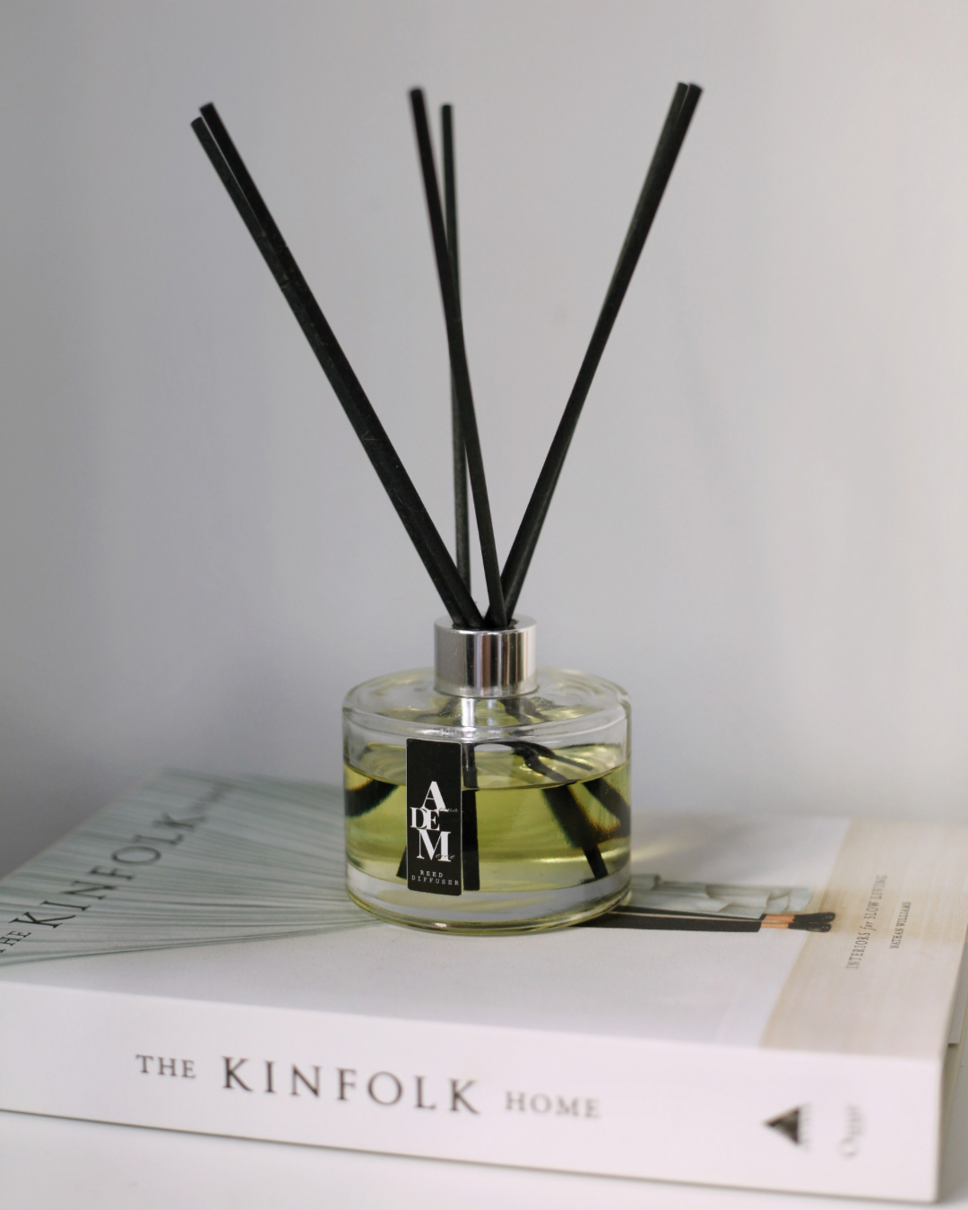 PARISIAN OUD REED DIFFUSER – Aroma De Merrie